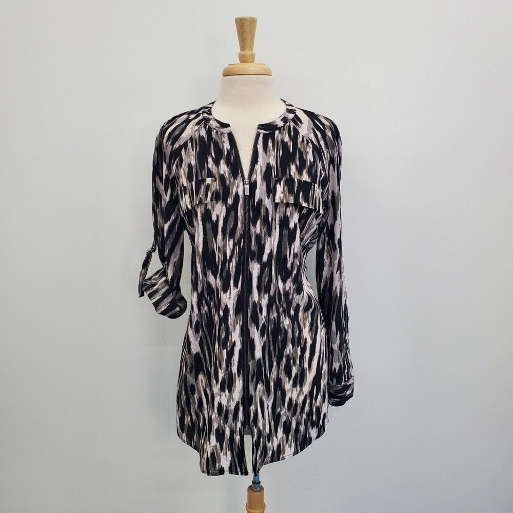 Rock & Republic Animal Print Full Zip Top Size L Black Gray Roll Tab Sleeve‎